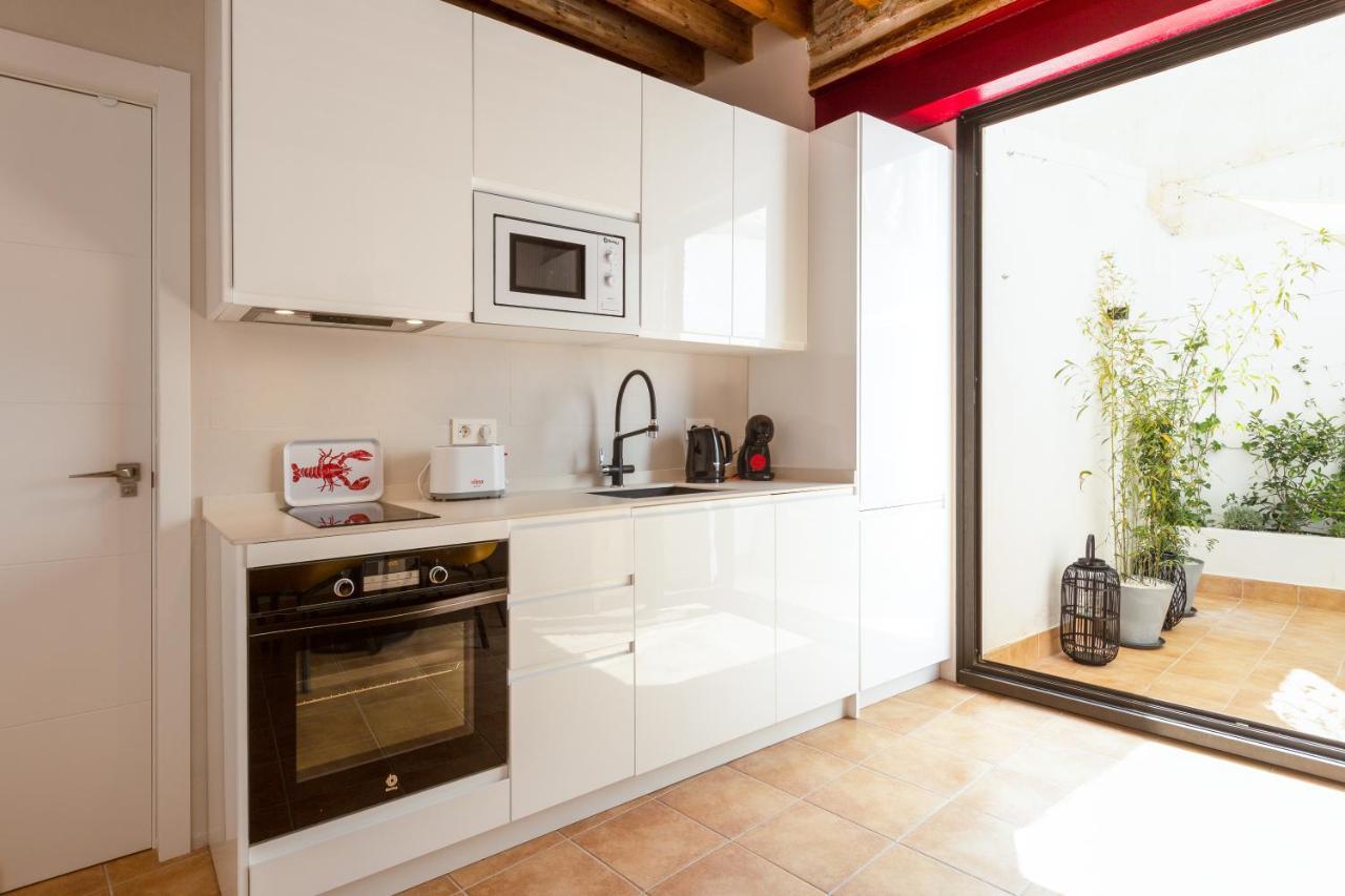 Precioso Apartamento Con Patio Y Dos Habitaciones En El Barrio De Picasso Málaga Exteriör bild