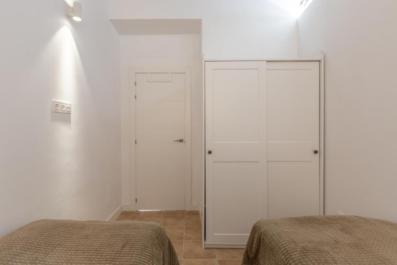 Precioso Apartamento Con Patio Y Dos Habitaciones En El Barrio De Picasso Málaga Exteriör bild