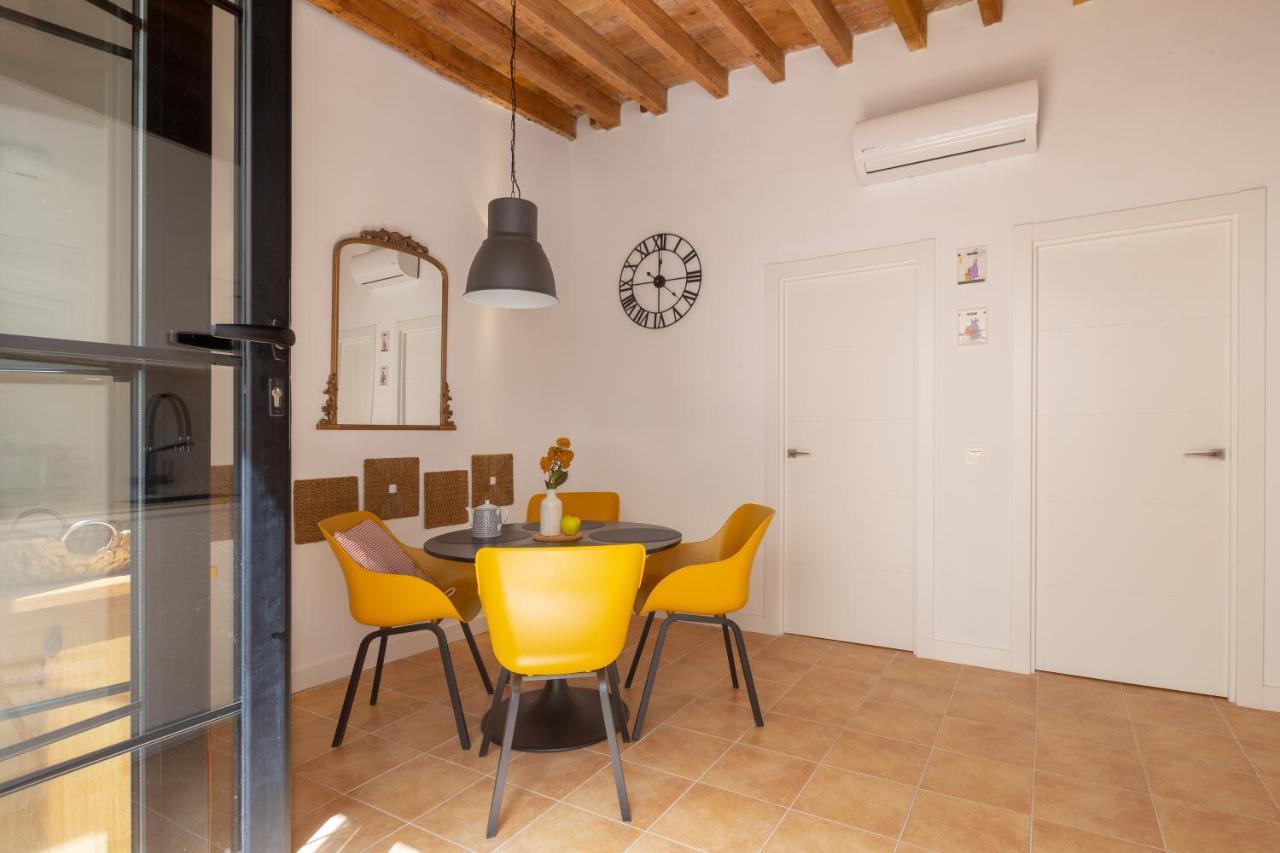 Precioso Apartamento Con Patio Y Dos Habitaciones En El Barrio De Picasso Málaga Exteriör bild